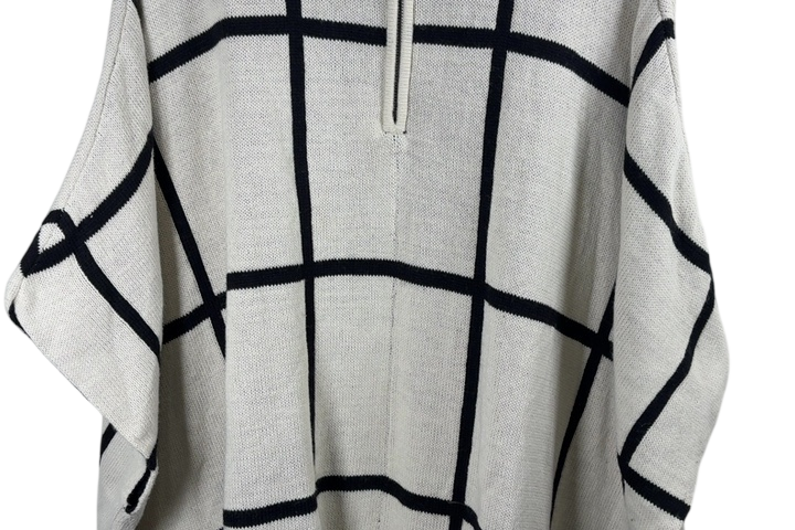 Beacan Cove Poncho L