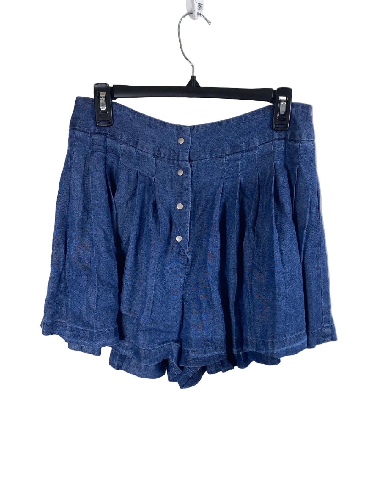 En Crème Shorts Size M
